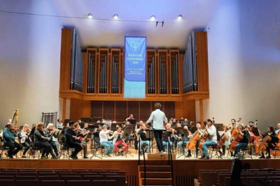 festival kosicku hudobnu jar odstartovali operetne melodie