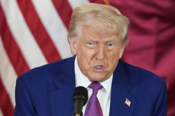trump obhajuje svoj zakaz pre zahranicnych studentov na harvard univerzitu kritizuje za utajovanie