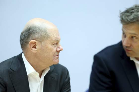 nemecko reaguje na trumpove hrozby nevyhrazajte sa podme sa rozpravat