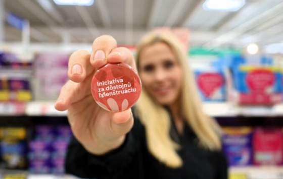 tesco pomohlo zenam usetrit vyse 120 tisic eur dostojnu menstruaciu podporuje systemovymi rieseniami
