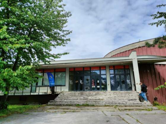 obnova kosickeho kina druzba dosiahla dalsi vyznamny milnik ma pravoplatne stavebne povolenie
