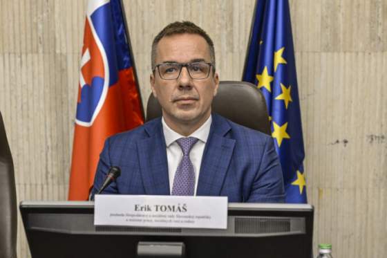 tomasova novela zakona o skratenej praci ide do druheho citania parlament ju prerokuje zrychlene