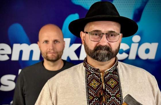 muzovi s valaskou zrusili obvinenie demokrati sa podla nada stali tercom paranoje vladnych predstavitelov