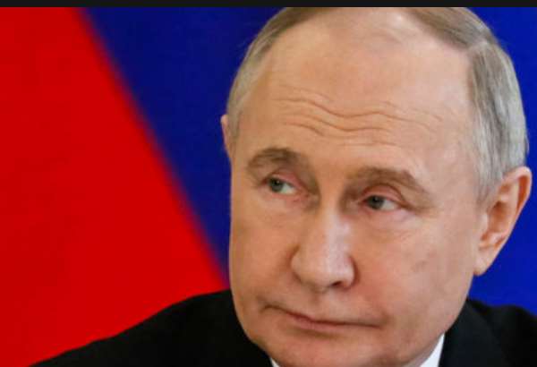 putin zacina hovorit o svojom nastupcovi v rusku spustaju previerku elit