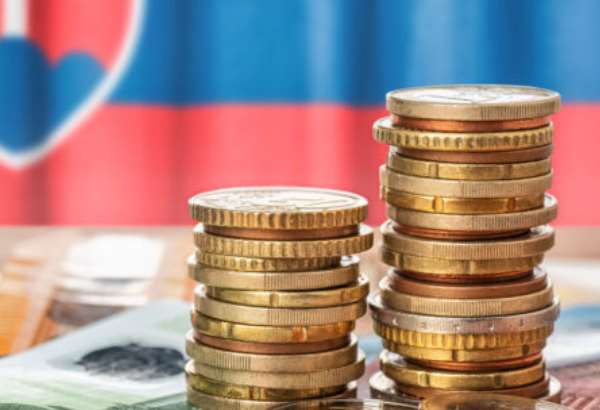 deficit verejnej spravy bude zrejme vyssi dosiahnut moze takmer sedem miliard eur