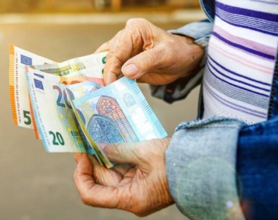 Slováci nebudú mať od júla nárok na SOS dotáciu, ústredie práce pozastaví vyplácanie dávky