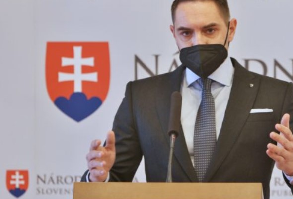 Sulík poškodil štát aj občanov a pri pohľade na maďarské ceny pohonných hmôt budeme „slintať“, tvrdí Gyimesi
