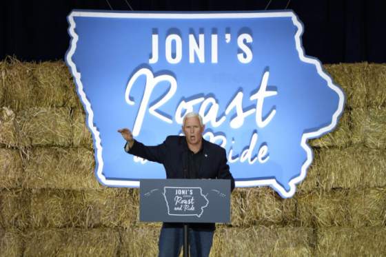 mike pence sa zapojil do boja o prezidentske kreslo tento krok ho stavia proti trumpovi