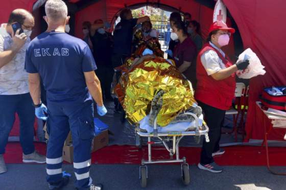 pri pobrezi grecka sa potopila rybarska lod s migrantmi zahynulo najmenej 78 ludi