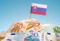 obavy o pravny stat korupcia ci geopoliticke rizika slovensko ma rating s negativnym vyhladom
