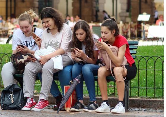 deti na slovensku vyuzivaju smartfony vacsina vsak nema skusenosti s digitalnym platenim