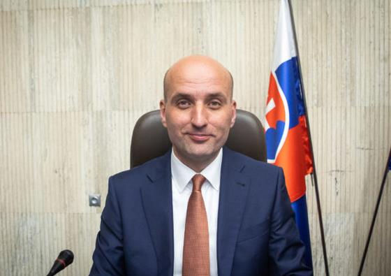 Politici by nemali rezignovať na modernizáciu zákona o dlhovej brzde, myslí si minister Horváth