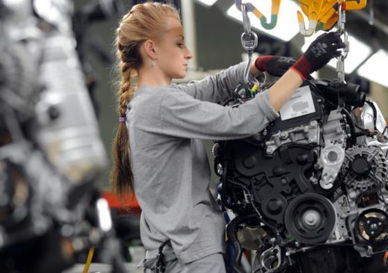 slovensko je v pocte automobiliek a pribuznych tovarni na chvoste europy rebricku dominuje nemecko