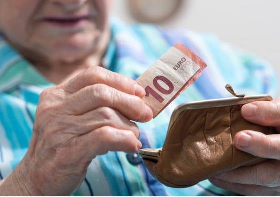 Sociálna poisťovňa minula na dôchodky za prvé dva mesiace v roku o 211 miliónov viac než vlani 