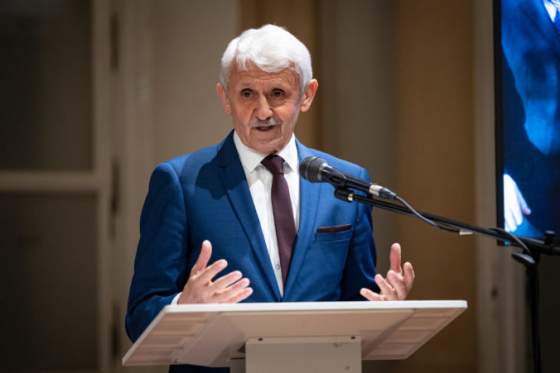dzurinda si praje vyvazeny europsky parlament v ktorom bude slovenska delegacia zohravat konstruktivnu ulohu