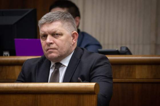 smer sd by navrh na zmenu ustavy zakotvujuci dve pohlavia podporil aj keby ho predlozi opozicia video