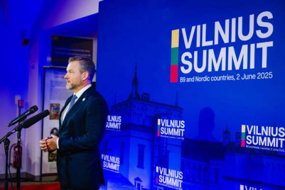 prezident pellegrini vydavky na obranu nesmu ohrozovat socialne postavenie ludi video