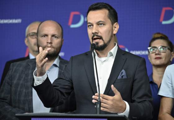 jednota dochodcov ziskala dotaciu 800 tisic eur podpredseda demokratov seliga v tom vidi klientelizmus