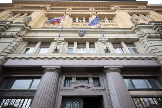 presun busty z levoce a jej uschova su v uplnom sulade so zakonom ohradilo sa ministerstvo kultury