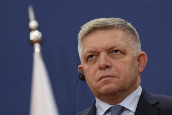 fico telefonoval z predsedom europskej rady informoval ho o planovanom odmietnuti protiruskych sankcii