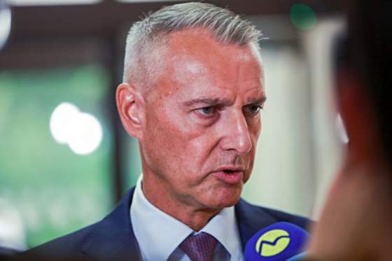 rasi o uzneseni k protiruskym sankciam je to len politicka deklaracia nie zavazny dokument