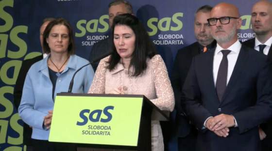 fico chce podla sas prekryt zlyhania zmenou ustavy grohling varuje pred tichym odchodom z unie video