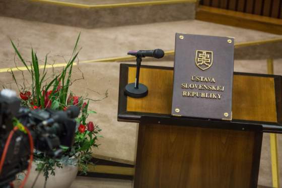 stredisko pre ludske prava vyzyva na nepodporenie novely ustavy kritizuje viacere navrhovane zmeny