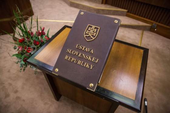 zmena ustavy v kulturno etickych otazkach ma vacsinovu podporu ukazal prieskum agentury sanep