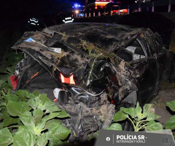 tragicka noc na cestach nitrianskeho kraja pri nehodach prisli o zivot dvaja ludia foto