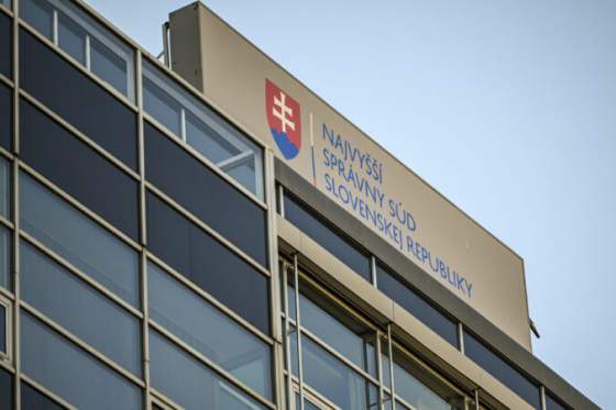 pravoplatne rozhodnutie o sudcovi chalupkovi sa oddiali sud vytycene zasadnutie zrusil