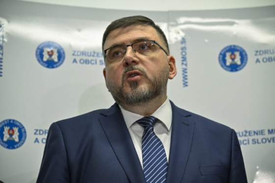 samospravy su poburene zmrazenim eurofondov zmos hovori o poruseni dohody s vladou