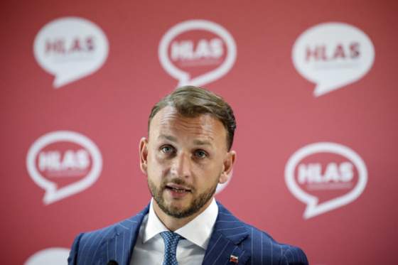 snem hlasu zvolil clenov predsednictva strana sa pochvalila svojou pracou vo vlade