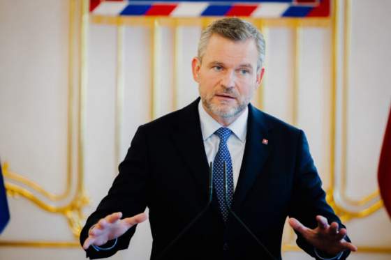 pellegrini je znepokojeny narastajucim napatim vo svete viacere demokraticke krajiny rezignuju
