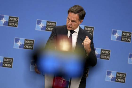krajiny nato podpisali zavazok zvysit vydavky na obranu