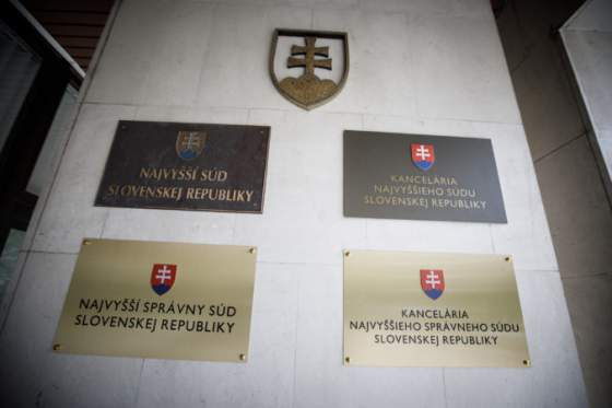 sudkyna zaleska celi disciplinarke pre prietahy navrhovatelia ziadaju jej prelozenie aj znizenie platu