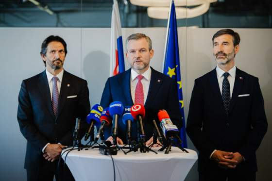 slovensko nebude branit spojencom zvysit svoje vlastne vydavky na obranu uviedol pellegrini