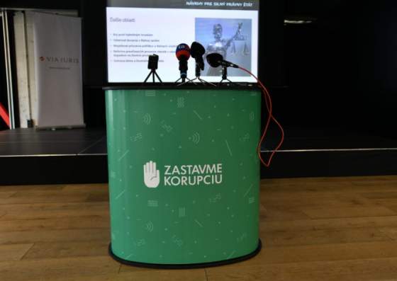 nadacia zastavme korupciu udelila ocenenie ferovy cin roka ziskala ho studentka za boj o otvorenu kulturu