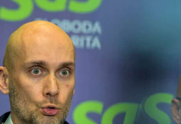 liberali chcu stiahnut energeticke zakony z rokovania parlamentu vraj sa v nich pripravuje utajovany miliardovy kseft video