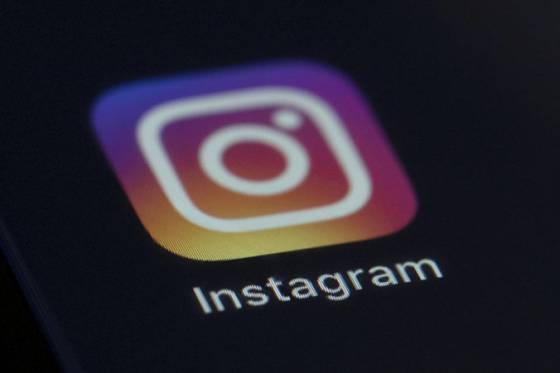 Instagram spustí novú funkciu Reels, ktorou bude konkurovať obľúbenej aplikácii TikToku