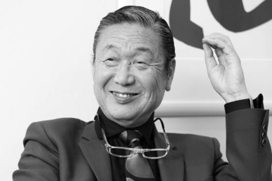 Zomrel Kansai Yamamoto, módny návrhár a výrobca kostýmov Davida Bowieho
