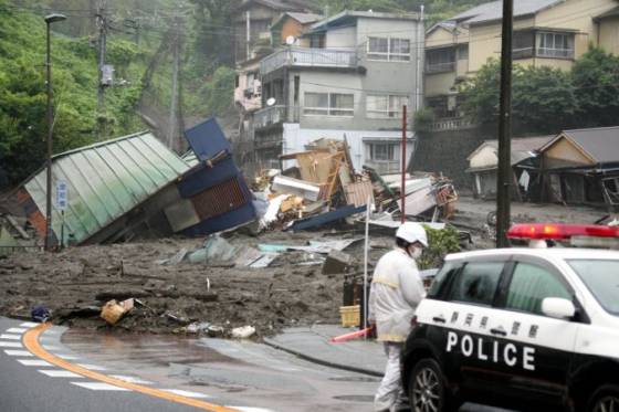 nicive bahno zalialo desiatky domov v japonsku viacero ludi je nezvestnych