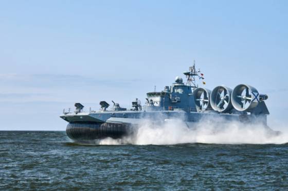Výsadkový čln ruského námorníctva vybuchol neďaleko Mariupoľu, posádka narazila na vlastnú mínu