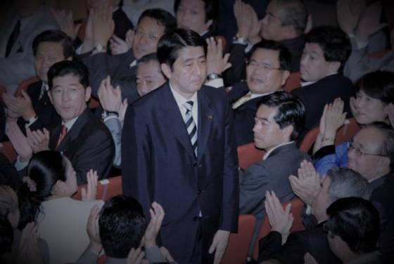 japonsko prislo o velkeho premiera reaguje macron a dalsi lidri na sokujucu smrt sinza abeho foto