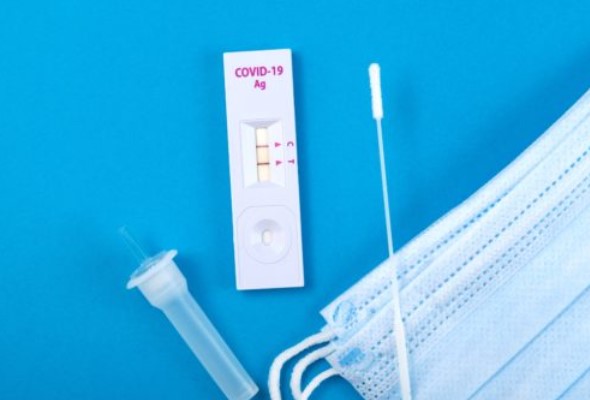koronavirus laboratoria odhalili 600 pozitivnych a dalsich potvrdili antigenove testy stupli aj umrtia
