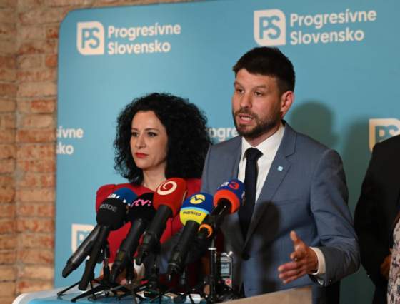 zakon o slovenskej televizii a rozhlase je cisto ucelovy opozicne strany proti nemu podavaju ustavnu staznost video