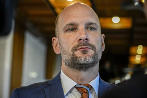 opozicia kritizuje vladne oslavy remisova hovori o divadle za 750 tisic eur grendel o zneuziti krestanskeho odkazu