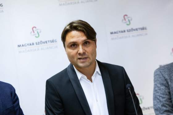 madarska aliancia spochybnuje zakonnost vyberoveho konania na sefa fondu pre narodnostne mensiny podala podnet na prokuraturu