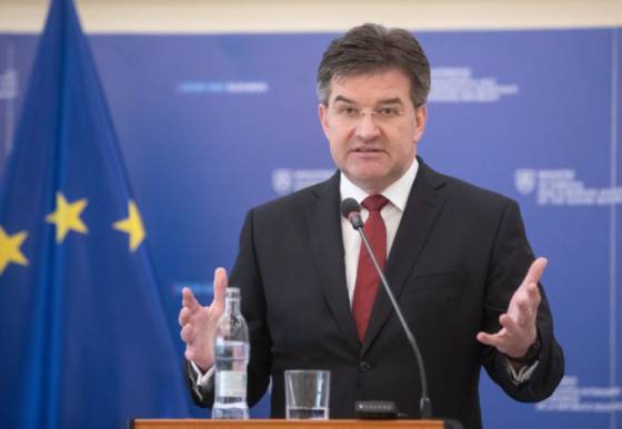 ruska technika nesla z unie ani do unie reaguje lajcakovo ministerstvo na prevoz transporterov