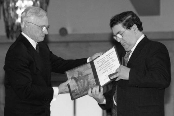 zomrel laureat nobelovej ceny za mier john hume