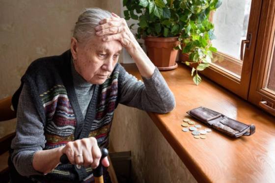 Ktorí Slováci doprajú penzistom trinásty dôchodok? Mladí veľmi nie a záleží aj na mieste bydliska či vzdelaní
